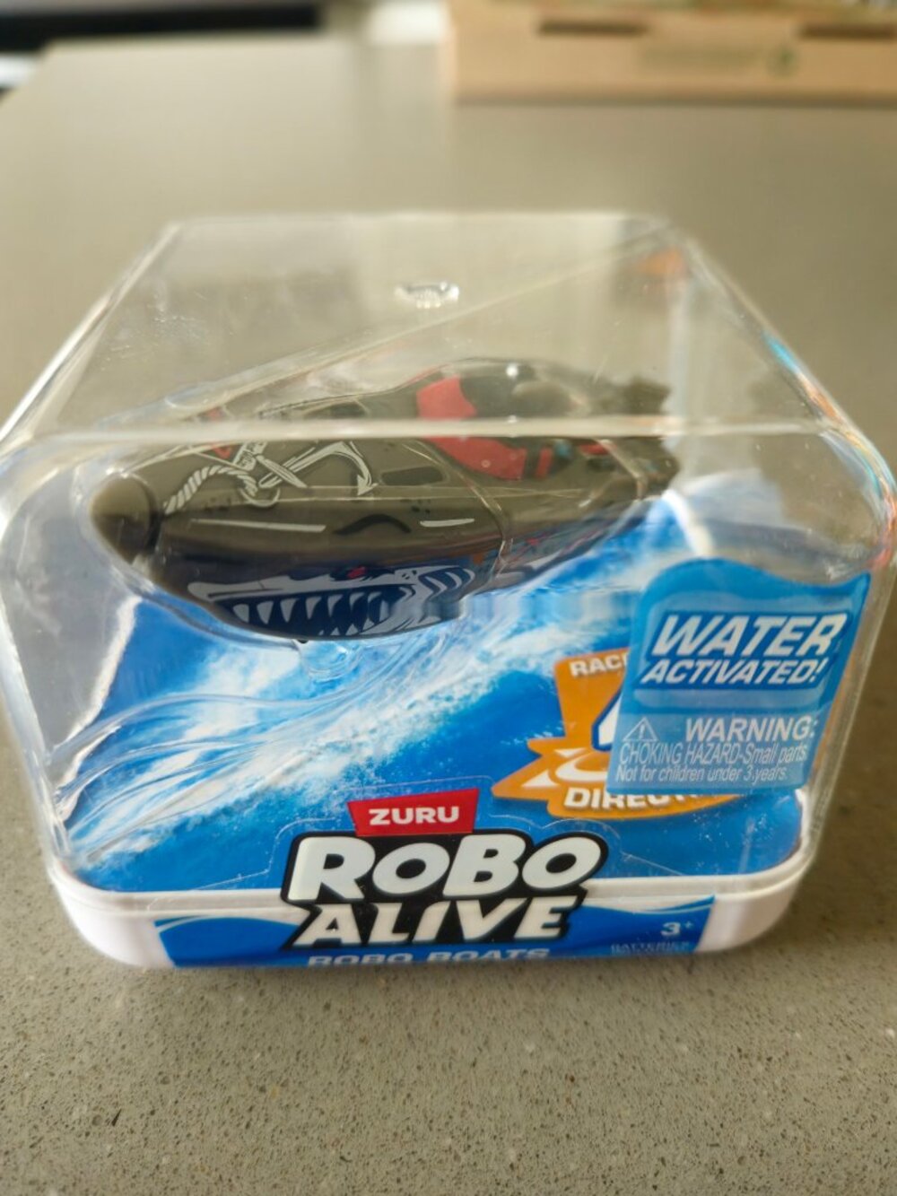 ZURU Robo Alive Robo Boat Shark Water Activated Robotic Toy NWT